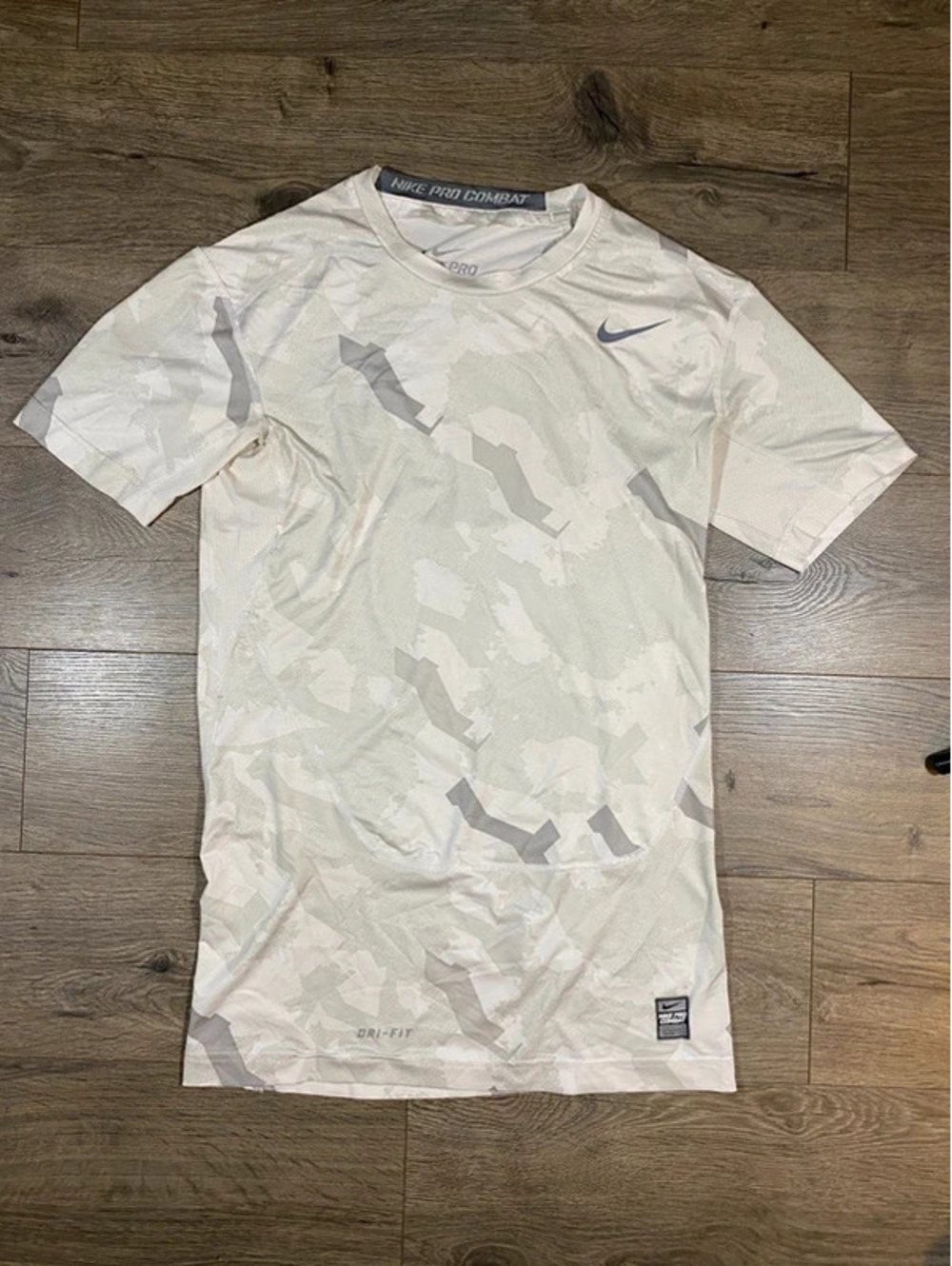 Nike Pro Combat Dri-FIT Mens M White Gray Camo Short Sleeve Compression Shirt